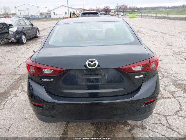 44759180 :رقم المزاد ، 3MZBN1U75JM214842 vin ، 2018 Mazda Mazda3 Sport مزاد بيع