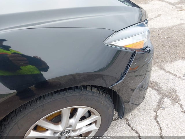 44759180 :رقم المزاد ، 3MZBN1U75JM214842 vin ، 2018 Mazda Mazda3 Sport مزاد بيع