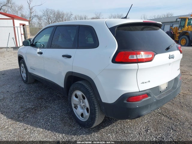 2017 JEEP CHEROKEE 1C4PJMAB6HW581824 Photo 2