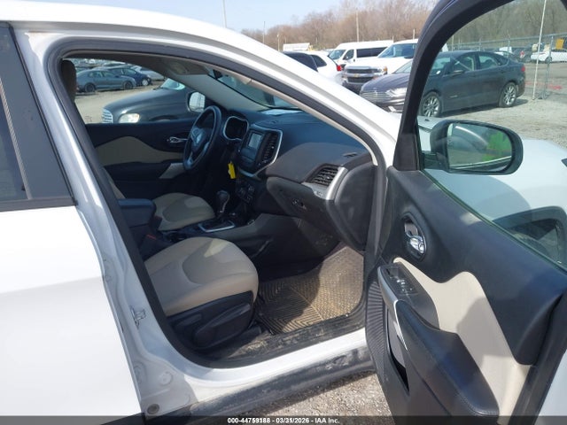 2017 JEEP CHEROKEE 1C4PJMAB6HW581824 Photo 4