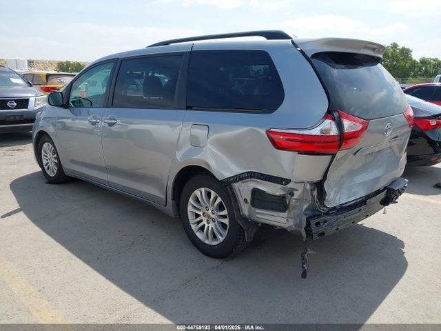 5TDYK3DCXGS706371 Toyota Sienna Xle 8 Passenger
