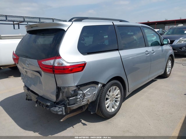5TDYK3DCXGS706371 Toyota Sienna Xle 8 Passenger