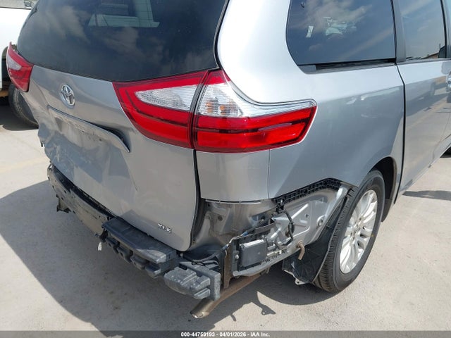 5TDYK3DCXGS706371 Toyota Sienna Xle 8 Passenger