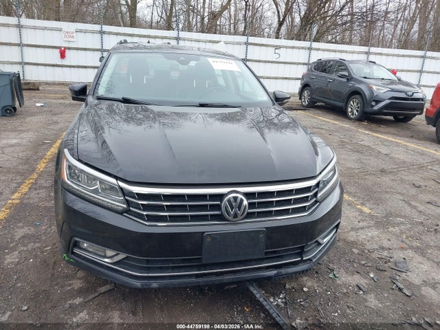 Продаж на аукціоні авто 2018 Volkswagen Passat 2.0t Sel Premium, vin: 1VWCA7A36JC003641, номер лоту: 44759198