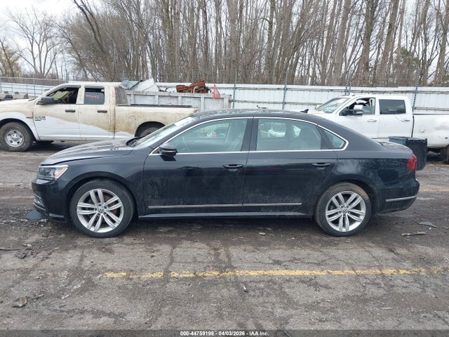 Продаж на аукціоні авто 2018 Volkswagen Passat 2.0t Sel Premium, vin: 1VWCA7A36JC003641, номер лоту: 44759198
