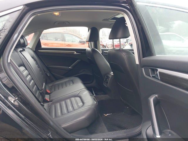 Продаж на аукціоні авто 2018 Volkswagen Passat 2.0t Sel Premium, vin: 1VWCA7A36JC003641, номер лоту: 44759198