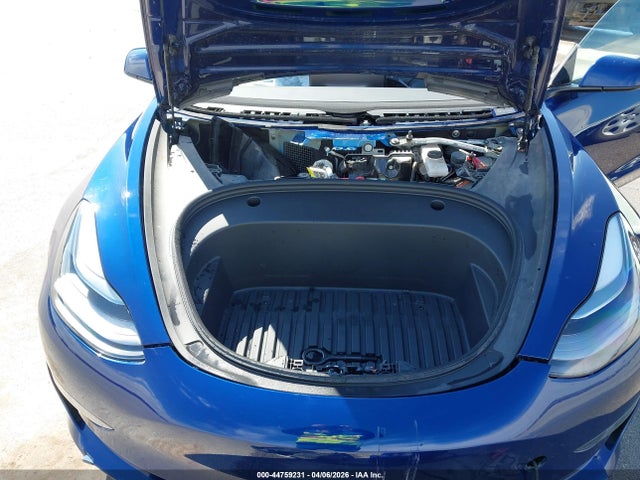 2022 Tesla Model 3 Rear-wheel Drive მანქანა იყიდება აუქციონზე, vin: 5YJ3E1EA0NF326900, აუქციონის ნომერი: 44759231