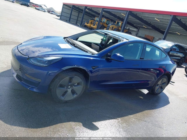 2022 Tesla Model 3 Rear-wheel Drive მანქანა იყიდება აუქციონზე, vin: 5YJ3E1EA0NF326900, აუქციონის ნომერი: 44759231