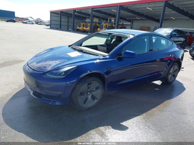 2022 Tesla Model 3 Rear-wheel Drive მანქანა იყიდება აუქციონზე, vin: 5YJ3E1EA0NF326900, აუქციონის ნომერი: 44759231