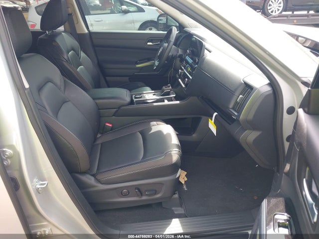 44759283 :رقم المزاد ، 5N1DR3CD8SC212794 vin ، 2025 Nissan Pathfinder Sl 4wd مزاد بيع