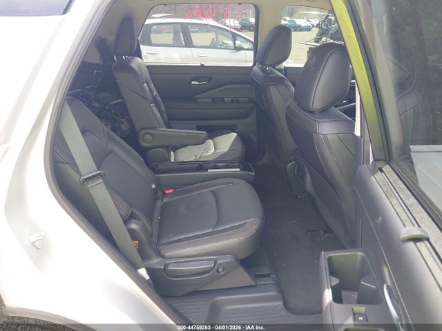 44759283 :رقم المزاد ، 5N1DR3CD8SC212794 vin ، 2025 Nissan Pathfinder Sl 4wd مزاد بيع