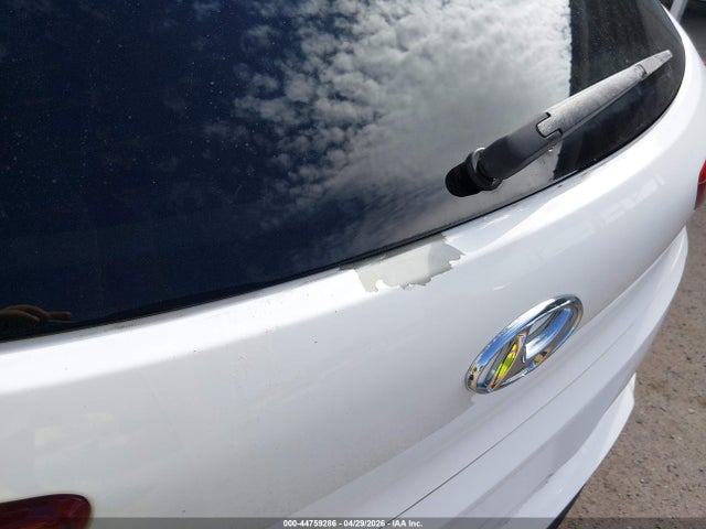 KM8J23A45JU651440 Hyundai TUCSON SE