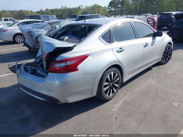Продажа на аукционе авто 2018 Nissan Altima 2.5 Sv, vin: 1N4AL3AP7JC197697, номер лота: 44759297