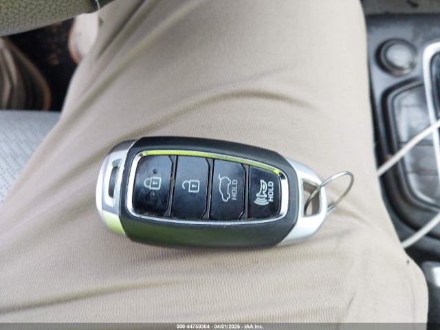 44759304 :رقم المزاد ، KM8K3CA50LU576207 vin ، 2020 Hyundai Kona Limited مزاد بيع