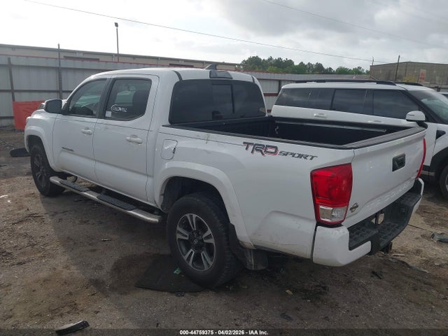 2017 TOYOTA TACOMA 5TFAZ5CN7HX039024 Photo 2