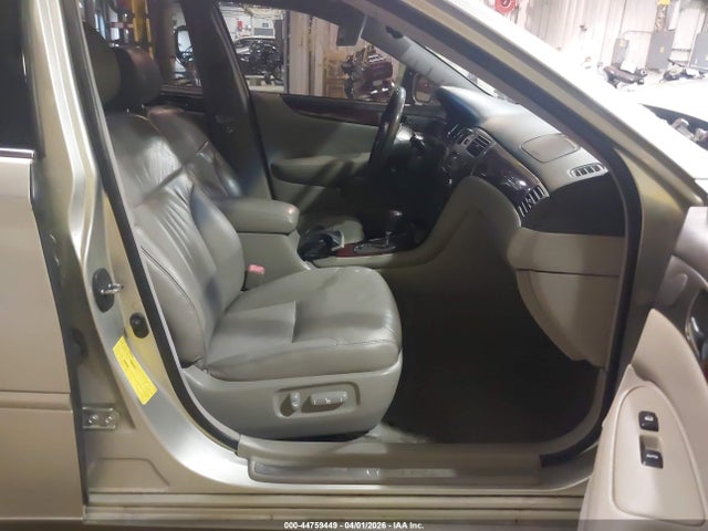 2004 Lexus Es 330 მანქანა იყიდება აუქციონზე, vin: JTHBA30G445045793, აუქციონის ნომერი: 44759449