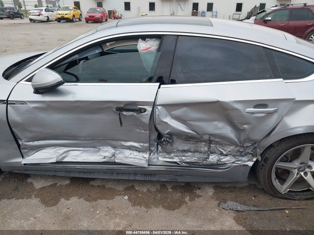 2018 Audi A5 2.0t Premium მანქანა იყიდება აუქციონზე, vin: WAUFNCF53JA063053, აუქციონის ნომერი: 44759496