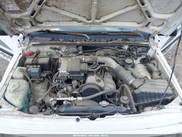 44759572 :رقم المزاد ، 2CNBJ1862T6944040 vin ، 1996 Geo Tracker مزاد بيع