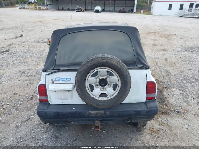 44759572 :رقم المزاد ، 2CNBJ1862T6944040 vin ، 1996 Geo Tracker مزاد بيع