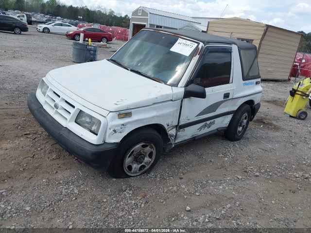44759572 :رقم المزاد ، 2CNBJ1862T6944040 vin ، 1996 Geo Tracker مزاد بيع