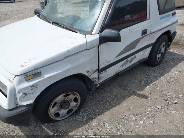 44759572 :رقم المزاد ، 2CNBJ1862T6944040 vin ، 1996 Geo Tracker مزاد بيع