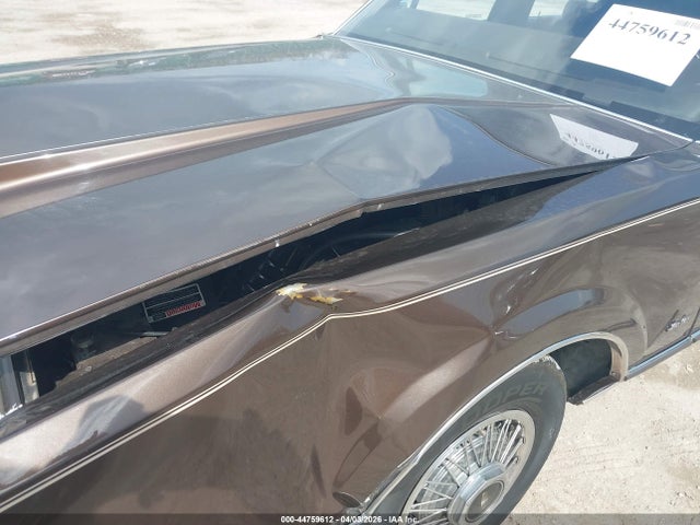 1985 Lincoln Town Car მანქანა იყიდება აუქციონზე, vin: 1LNBP96F9FY636619, აუქციონის ნომერი: 44759612