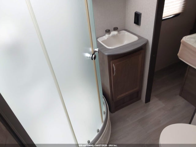 2019 Coleman Travel Trailer მანქანა იყიდება აუქციონზე, vin: 4YDT25127KM931964, აუქციონის ნომერი: 44759645