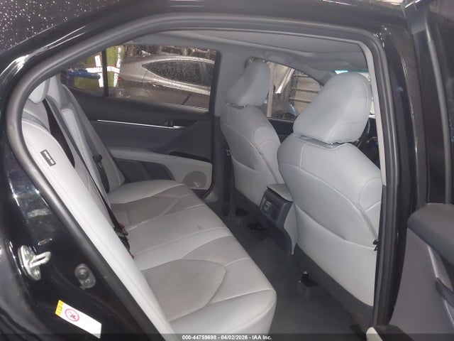 44759698 :رقم المزاد ، 4T1B61HK6JU525363 vin ، 2018 Toyota Camry Xse مزاد بيع