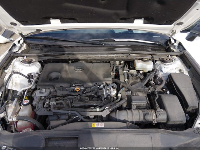 44759728 :رقم المزاد ، 4T1C31AK2NU587386 vin ، 2022 Toyota Camry Le Hybrid مزاد بيع