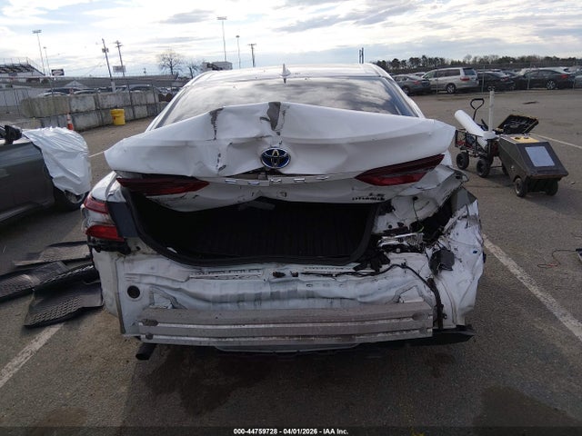 44759728 :رقم المزاد ، 4T1C31AK2NU587386 vin ، 2022 Toyota Camry Le Hybrid مزاد بيع