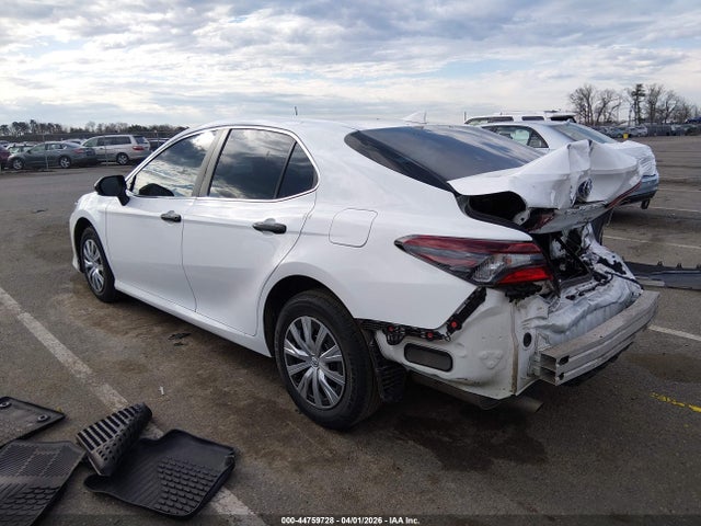 44759728 :رقم المزاد ، 4T1C31AK2NU587386 vin ، 2022 Toyota Camry Le Hybrid مزاد بيع