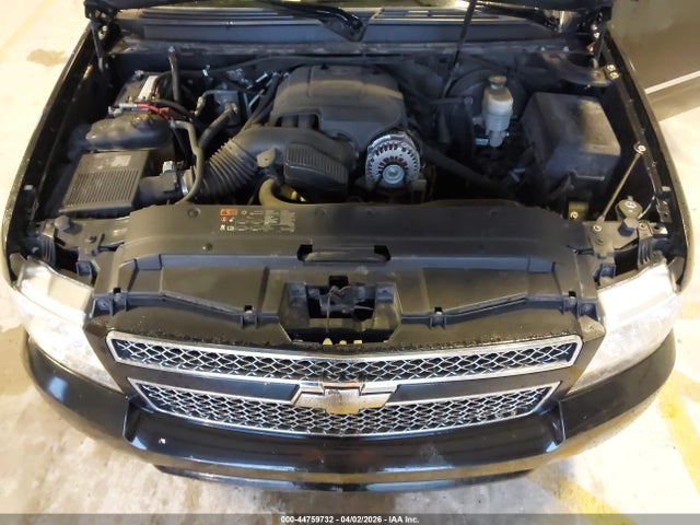 44759732 :رقم المزاد ، 1GNSCCE09BR323124 vin ، 2011 Chevrolet Tahoe Ltz مزاد بيع