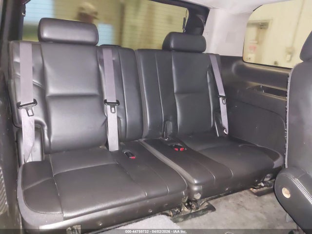 44759732 :رقم المزاد ، 1GNSCCE09BR323124 vin ، 2011 Chevrolet Tahoe Ltz مزاد بيع