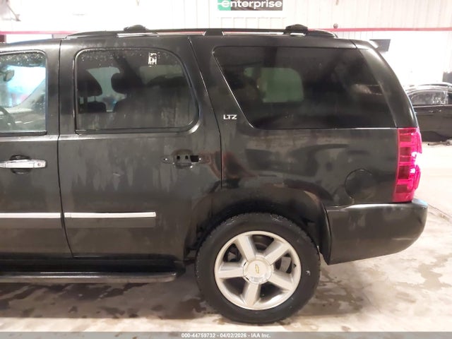 44759732 :رقم المزاد ، 1GNSCCE09BR323124 vin ، 2011 Chevrolet Tahoe Ltz مزاد بيع