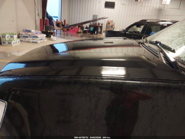 44759732 :رقم المزاد ، 1GNSCCE09BR323124 vin ، 2011 Chevrolet Tahoe Ltz مزاد بيع