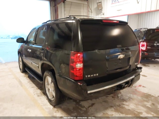 44759732 :رقم المزاد ، 1GNSCCE09BR323124 vin ، 2011 Chevrolet Tahoe Ltz مزاد بيع