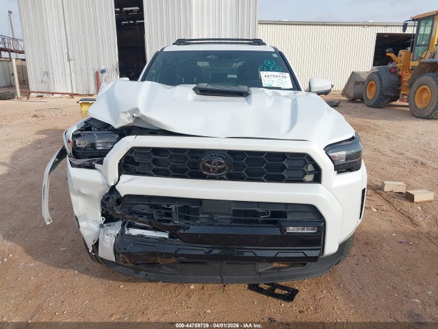2025 Toyota 4runner Trd Sport Premium მანქანა იყიდება აუქციონზე, vin: JTEVA5AR5S5009338, აუქციონის ნომერი: 44759739
