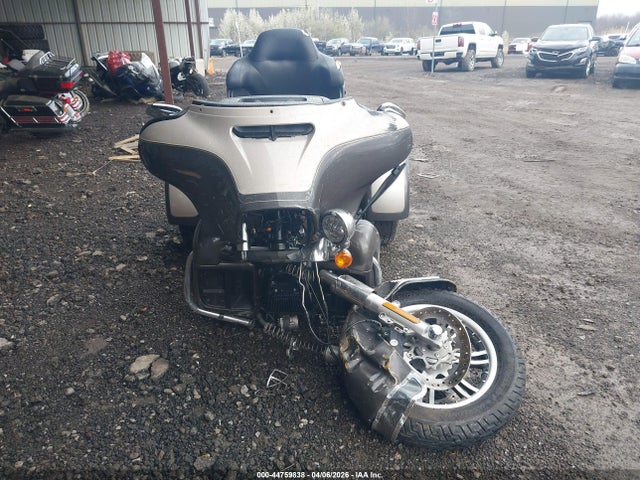 Harley-Davidson FLHTCUTG 2023 1HD1MAF1XPB855137 Image 5