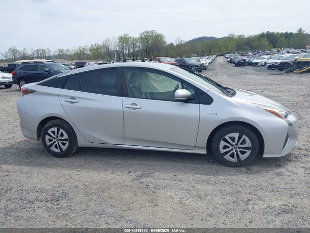 JTDKARFU6G3003174 Toyota Prius Two Eco