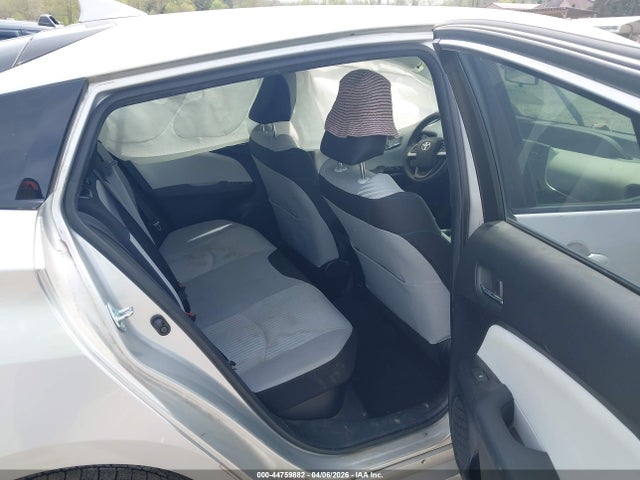 JTDKARFU6G3003174 Toyota Prius Two Eco