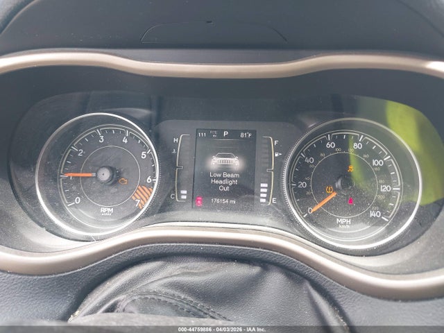 2015 Jeep Cherokee Latitude Altitude მანქანა იყიდება აუქციონზე, vin: 1C4PJLCB8FW723062, აუქციონის ნომერი: 44759886