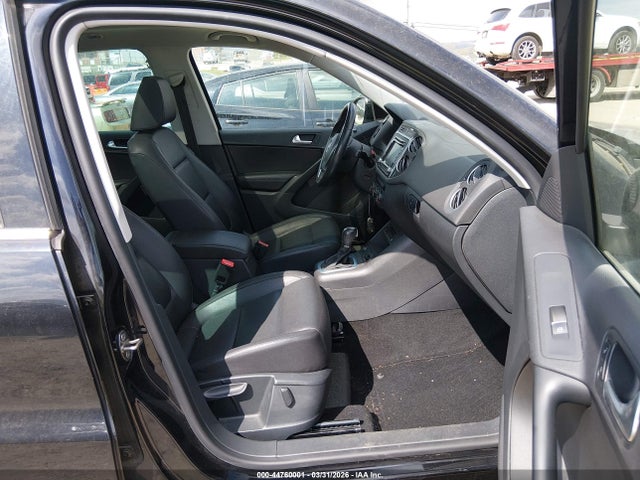 2015 Volkswagen Tiguan Se მანქანა იყიდება აუქციონზე, vin: WVGAV7AX1FW603809, აუქციონის ნომერი: 44760001