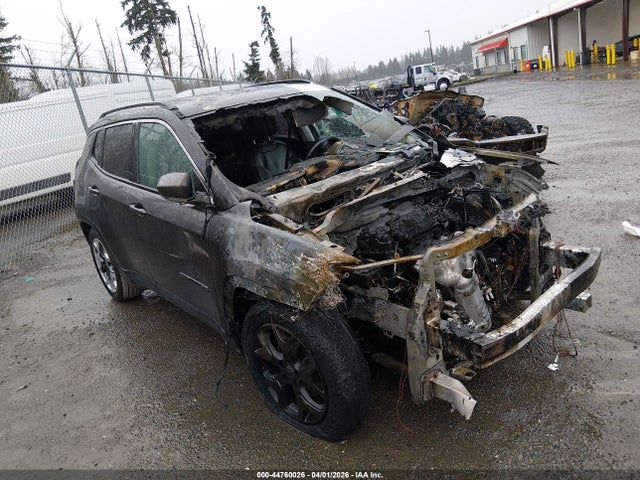 3C4NJCCB5LT211252 Jeep Compass Limited Fwd