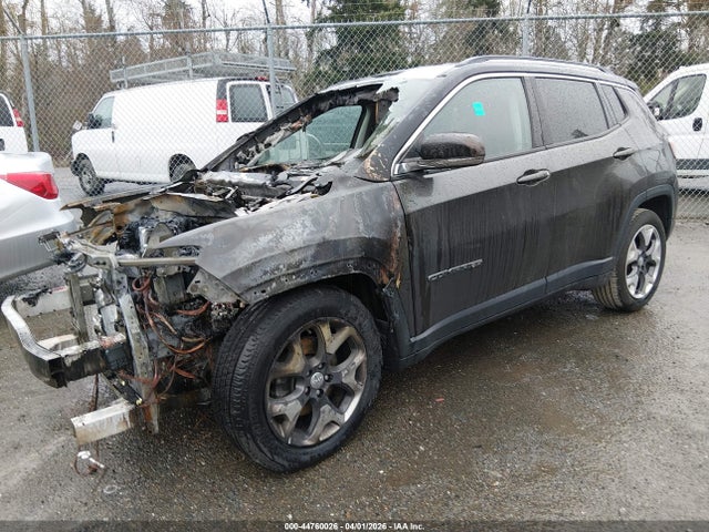 3C4NJCCB5LT211252 Jeep Compass Limited Fwd