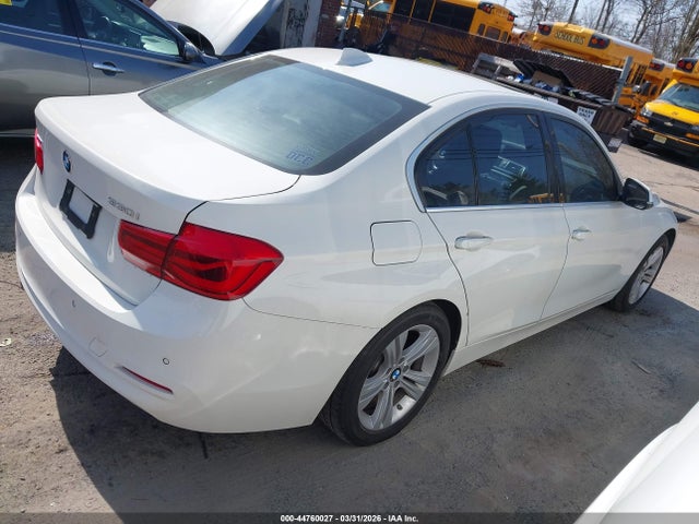 2018 BMW 330I WBA8D9C52JA607514 Photo 3