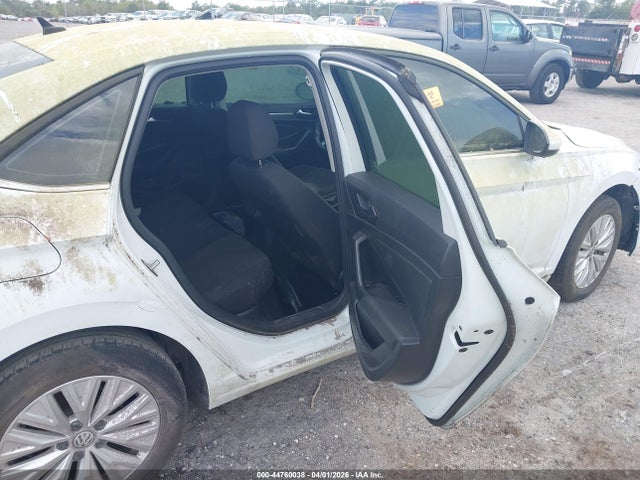 Продажа на аукционе авто 2019 Volkswagen Jetta 1.4t R-line/1.4t S/1.4t Se, vin: 3VWC57BU9KM275435, номер лота: 44760038