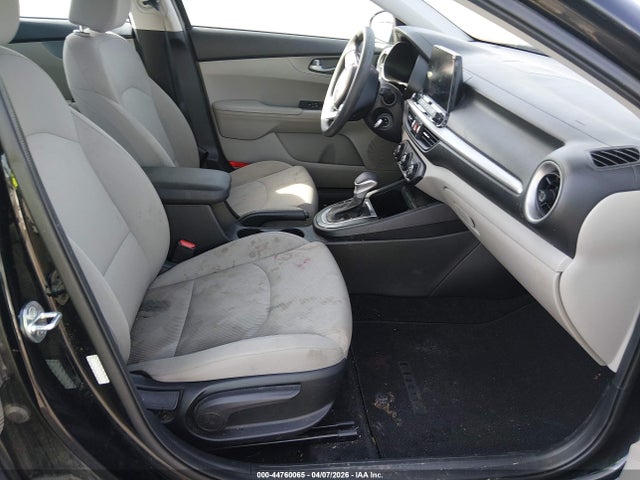 Продажа на аукционе авто 2021 Kia Forte Lxs, vin: 3KPF24ADXME389403, номер лота: 44760065