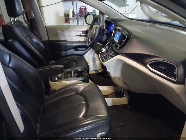 2020 Chrysler Voyager Lxi მანქანა იყიდება აუქციონზე, vin: 2C4RC1DG7LR163606, აუქციონის ნომერი: 44760086