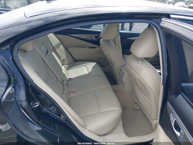 44760092 :رقم المزاد ، JN1EV7AR9HM841545 vin ، 2017 Infiniti Q50 3.0t Signature Edition مزاد بيع