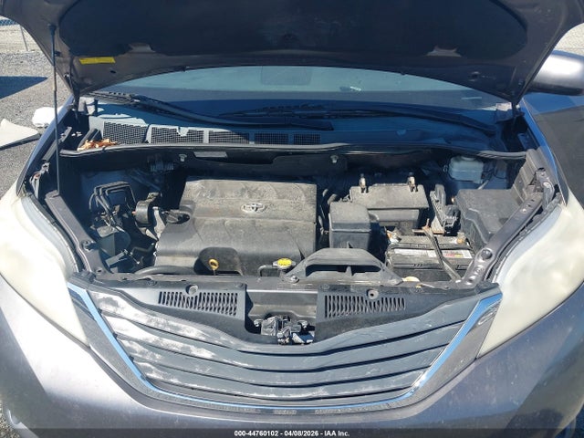 2011 TOYOTA SIENNA 5TDYK3DC8BS090243 Photo 9